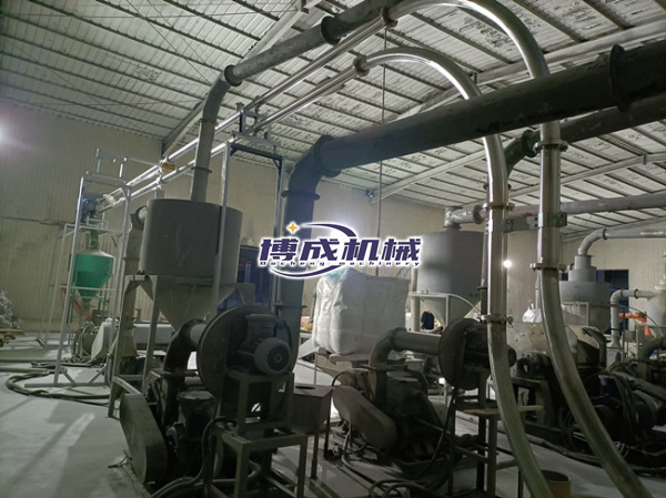 管鏈輸送機